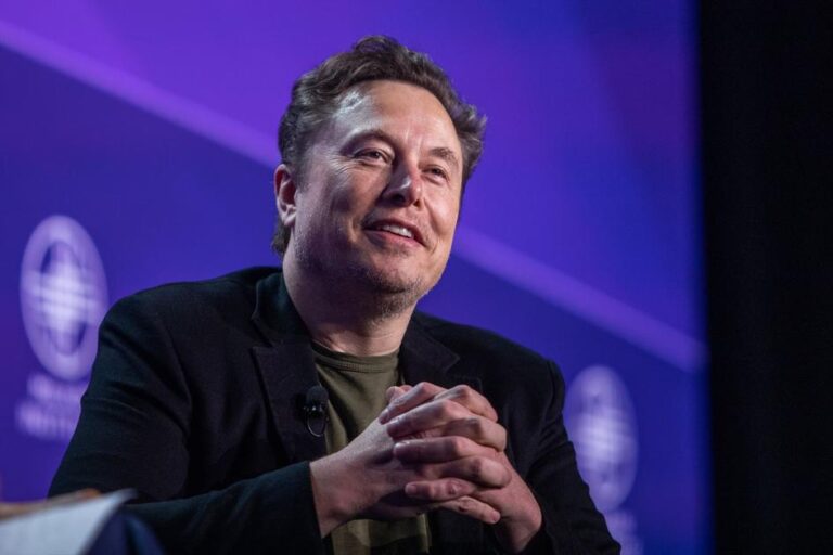 Elon Musk’s SpaceX prices shares at 5, raising  billion in largest-ever IPO